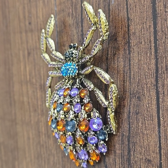FREE SHIPPING !!  Gigantic Rhinestone Brass Spider Pin Brooch - Picture 6 of 9